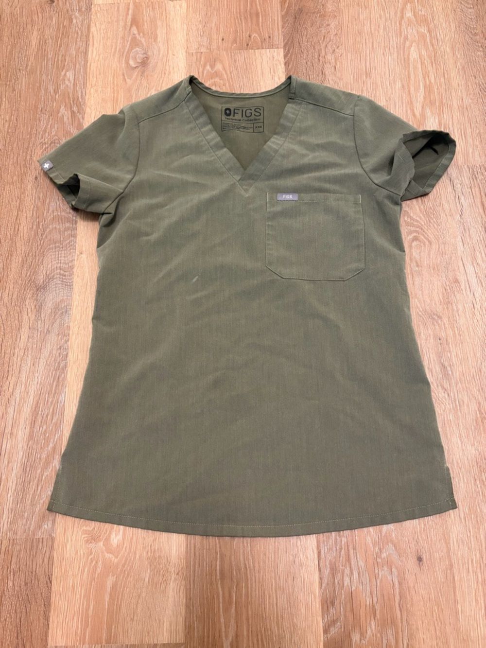 FIGS Catarina One Pocket Heathered Olive Short-Sleeve V-Neck Scrub Top XXS Nurse